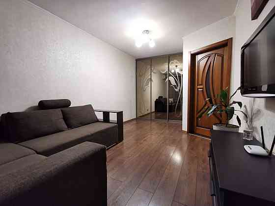 Оренда Квартира 1-кімнатна, 9/9 поверх на вул. Сергія Берегового, 2/6 Киев