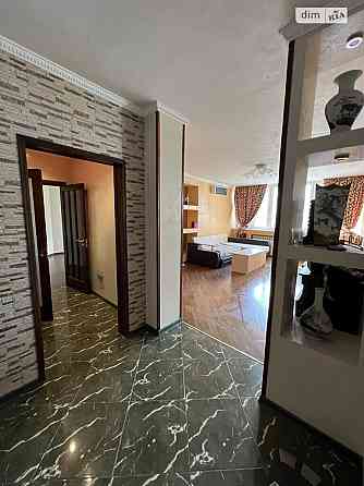 Продаж Квартира 2-кімнатна, 4/36 поверх на Срібнокільська, 1 Київ