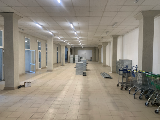 Здається Торгово-офісний центр площа 700 кв.м 2-й поверх Львів Промислова 50/52 Львів