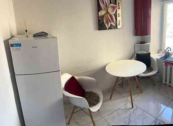 Оренда Квартира 1-кімнатна, 2/4 поверх на Костянтинівська, 4 Київ