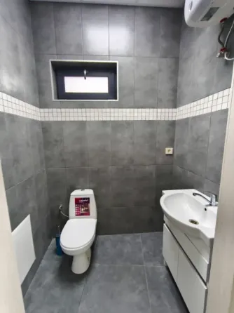 Здається Офісні приміщення площа 120 кв.м 2-й поверх Ужгород Корятовича 33 Ужгород