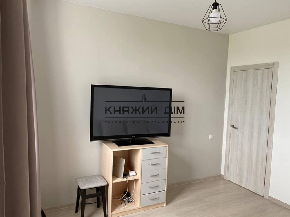 Продажа нового дома с ремонтом, мебелью, техникой в с. Святопетровское. № 2210746  - фото 4