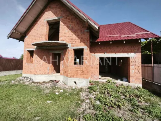 Продаж 2-поверховий Будинок з ділянкою 8.5 сот 180 кв.м 4 кімн. на 8 березня Концово