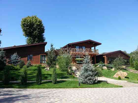 Продаж Будинок 6-кімнатний на вул. Різдвяна Lyubotyn