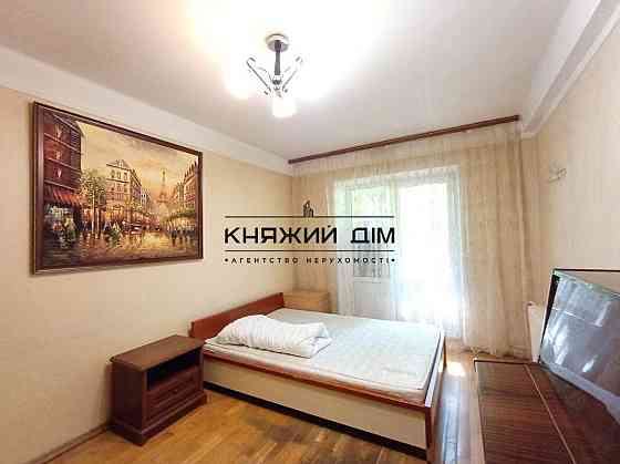 Продаж Квартира 3-кімнатна, 2/9 поверх на Победы просп./ Берестейский просп. Киев