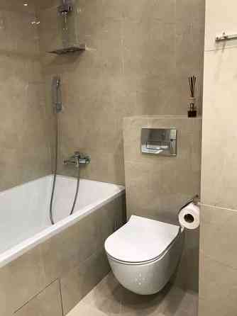 Оренда Квартира 3-кімнатна, 25/25 поверх на ул. Златоустовская Киев