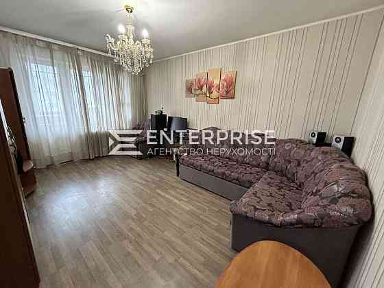 Продаж Квартира 2-кімнатна, 5/9 поверх на вул. Прирічна Київ