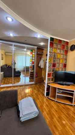 Продаж Квартира 2-кімнатна на ул. Паустовского, 2а 