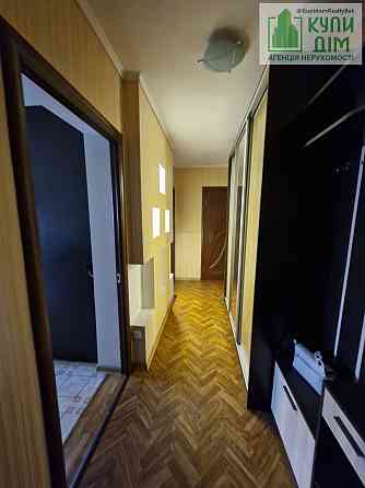 Продаж Квартира 2-кімнатна, 8/9 поверх на Вокзальна вулиця (Жовтневої Революції) Kirovohrad