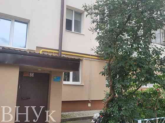 Продаж Квартира 4-кімнатна, 5/5 поверх на Відродження Luts'k