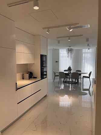 Продаж Квартира 3-кімнатна, 4/20 поверх на Мореходный пер., 2а Одеса