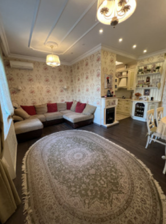 Трехкомнатная квартира на ул. Базарной в ЖК Капитан Одеса