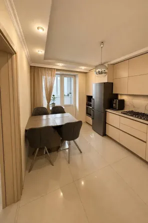 Продаж 3к Квартира 94.8 кв.м провулок Академічний Біла Церква