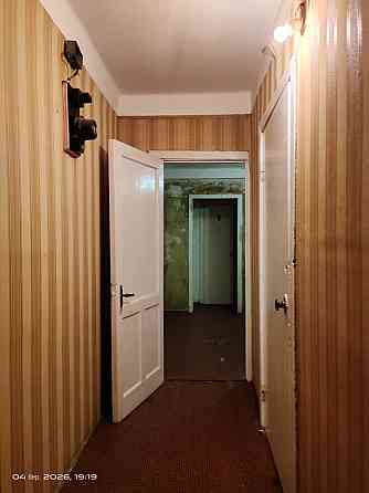 Продаж Квартира 3-кімнатна, 2/5 поверх на Воскресенський вул., д. 24 Kiev