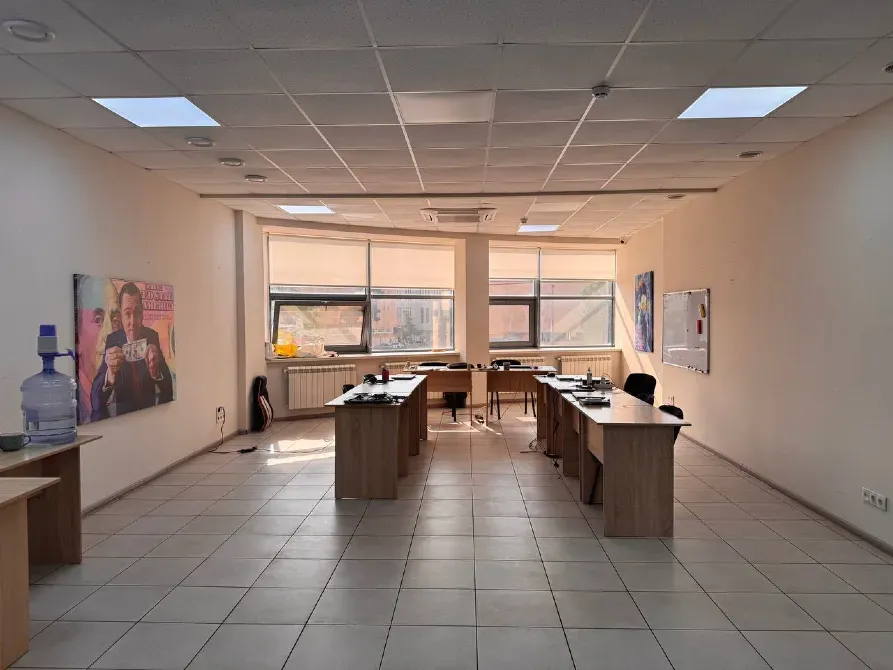 Здається Офісні приміщення площа 220 кв.м  Дніпро  Дніпро - фото 1