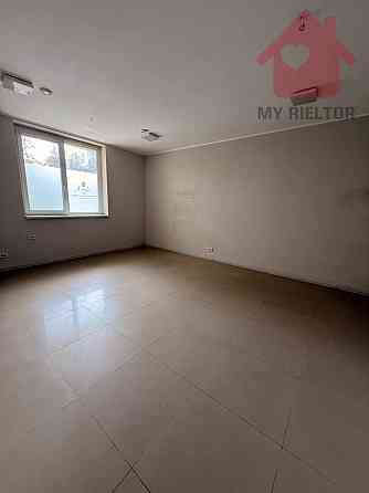 Продаж приміщення вільного призначення поверх - 1/4 Uzhhorod