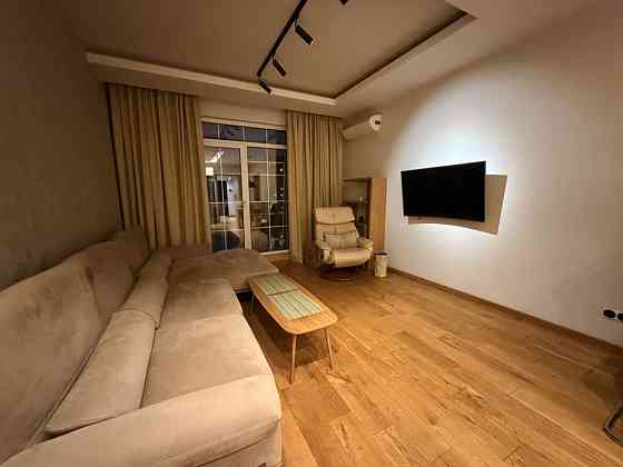 Продаж Квартира 2-кімнатна, 6/9 поверх на Дмитра Луценка вул., д. 10-А Киев