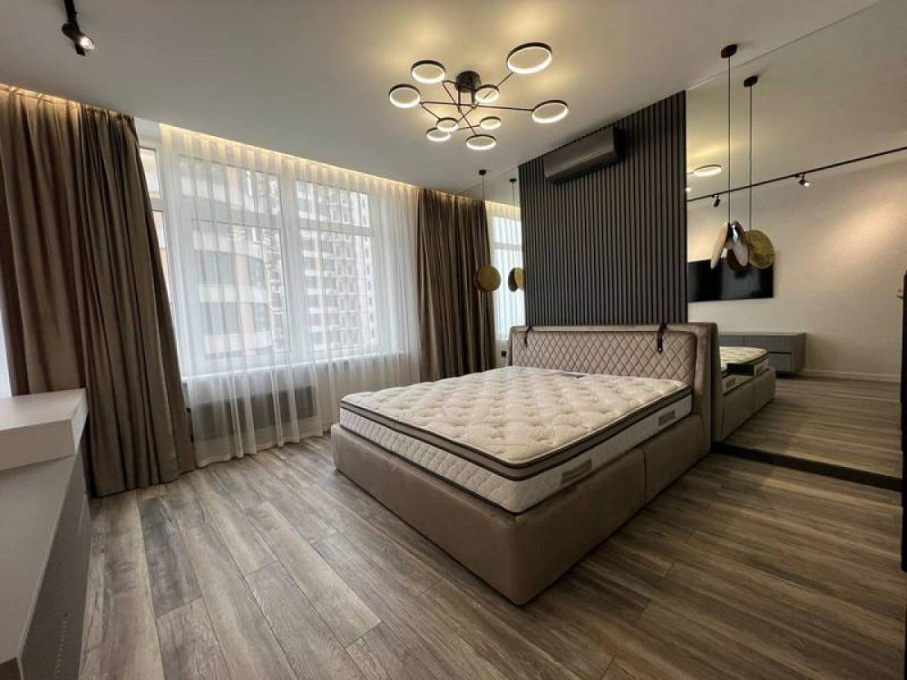 Продаж Квартира 3-кімнатна, 14/25 поверх на Каманина ул. Одеса - фото 1