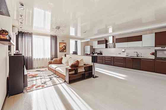 Продам 3-комнатную квартиру с ремонтом в кирпичном доме на ул. Заболотного Одесса