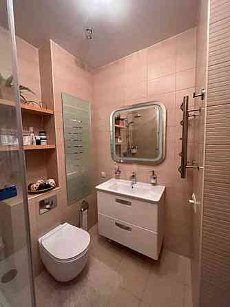 Продаж Квартира 3-кімнатна, 6/17 поверх на Бажана, 12 Киев