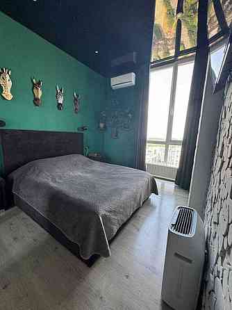 Продаж Квартира 2-кімнатна, 16/16 поверх на Салютна, 2 Kiev