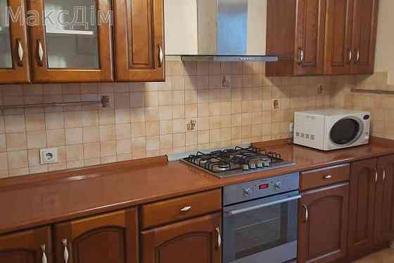 Оренда Гараж/паркомісце на вул. Академіка Корольова 6/9 поверх Ternopil'