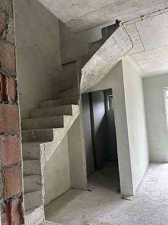 Продаж Будинок 4-кімнатний 