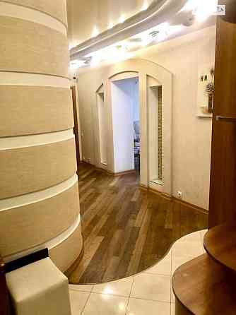 Оренда Квартира 4-кімнатна, 7/10 поверх на Зодчих Vinnytsya