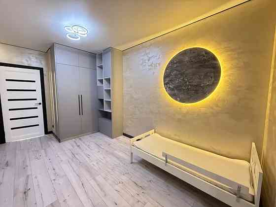 Продаж Квартира 2-кімнатна, 4/10 поверх на Семейная, 5 Дніпро