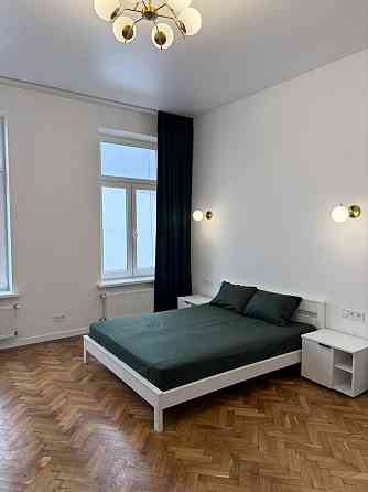 Продаж Квартира 1-кімнатна, 4/4 поверх на вул. Площа Святого Теодора Львов