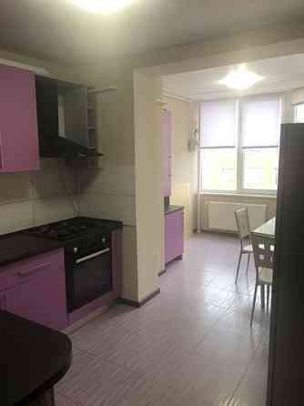 Оренда Квартира 1-кімнатна, 9/10 поверх на боголюбова, 8 Київ