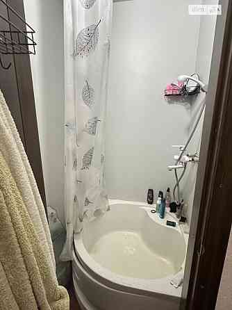 Оренда Квартира 1-кімнатна, 1/1 поверх на Захисників Неба (Тімірязєва) Вінниця