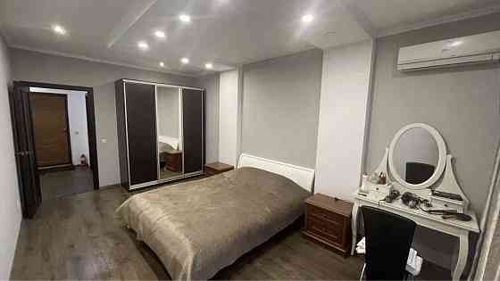 Оренда Квартира 1-кімнатна, 16/16 поверх на ул. Полтавская Kiev