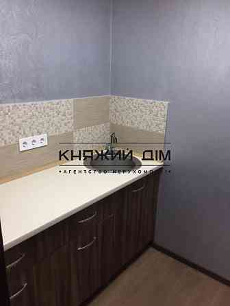 Оренда офісне приміщення на Дегтярная ул. поверх - 1 Київ