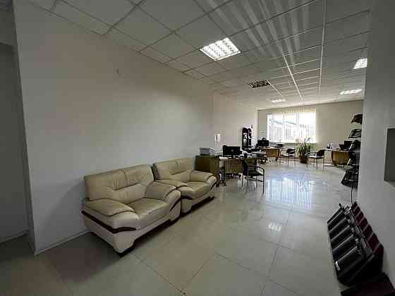 Продаж приміщення вільного призначення поверх - 1/2 