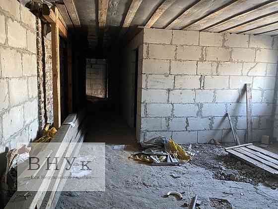 Продаж Квартира 3-кімнатна, 5/5 поверх на вул. Дорошенка Гетьмана Ternopil'