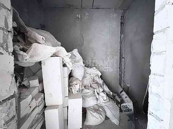 Продаж Квартира 3-кімнатна, 9/9 поверх на вул. Драгоманова Kharkiv