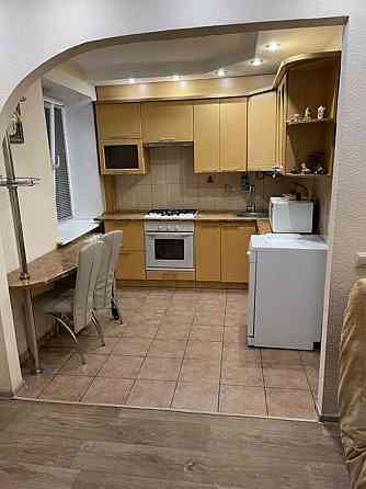 Оренда Квартира 2-кімнатна, 4/9 поверх на Якуба Коласа вул., 29 Kiev