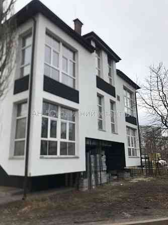 Оренда Будинок 4-кімнатний на Тичини Павла пр-т, 20Б Киев