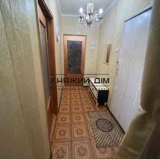 Продаж 2-кімнатної роздільної квартири наТроєщині. № 21145730 Київ