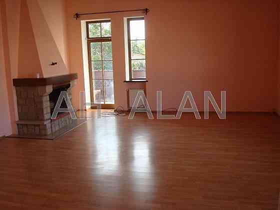 Продаж Будинок 7-кімнатний на Добросусідська вул., 1 Київ