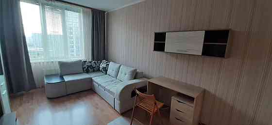 Оренда Квартира 2-кімнатна, 17/25 поверх на Урлівська, 23а Київ