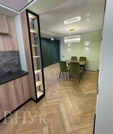 Продаж Квартира 3-кімнатна, 5/10 поверх на пров. Цегельний Тернопіль