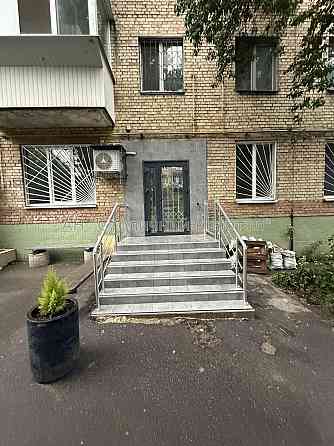 Оренда торгове приміщення на Перемишльська вул., 1А приміщень - 1, поверх - 1/9 Київ