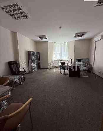 Оренда офісне приміщення на Євгена Коновальця вул., 32Г приміщень - 15, поверх - 2/25 Київ