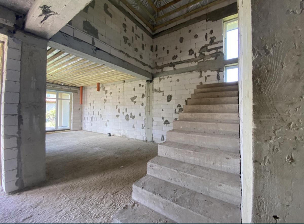 Продається новий двоповерховий якісний будинок з терасою, під оздоблення  - фото 3