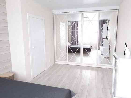 Оренда Квартира 1-кімнатна, 14/27 поверх на ул. Вишняковская, 2 Київ