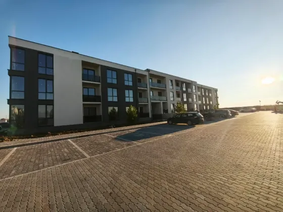 Продаж 1к Квартира 40 кв.м Волошкова 32 Сторожниця