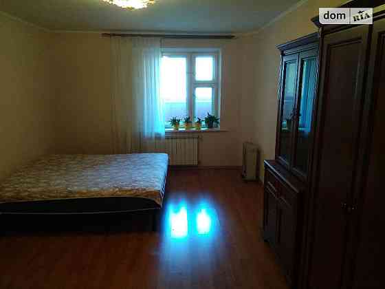 Оренда Квартира 1-кімнатна, 14/24 поверх на Святошинська пл., 1 Kiev