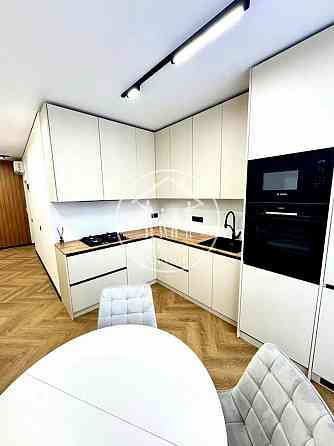 Продаж 2к Квартира 65 кв.м Малоголосківська вул., 42 Львів